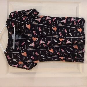 Celebrate Together | Halloween V Neck  T-shirt | Size Small